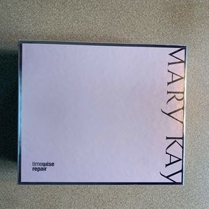 Mary Kay volu-Firm set